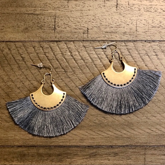 Vintage Gold Large Drop Fan Tassel Earrings - Picture 2 of 3